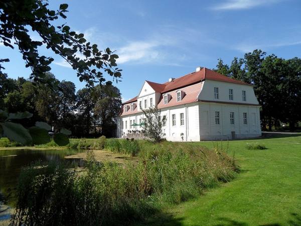 Kotelow Manor