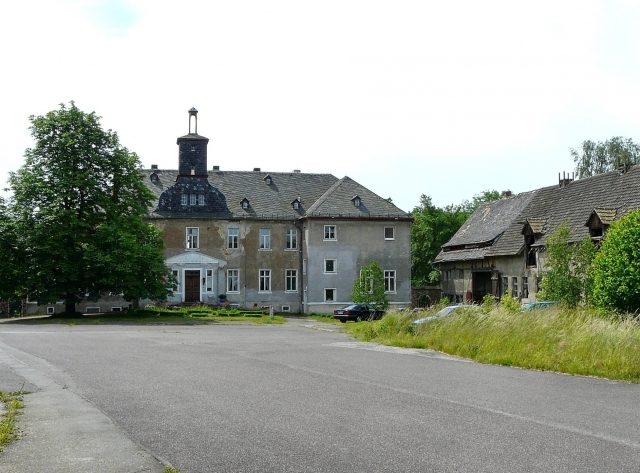 Beucha Manor