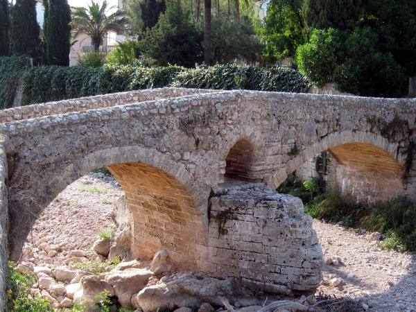 Roman Bridge Pont Romà