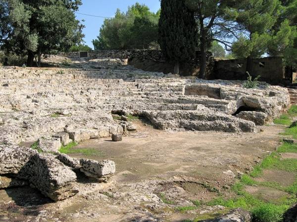 Roman City Poŀlèntia-Teatre Romà