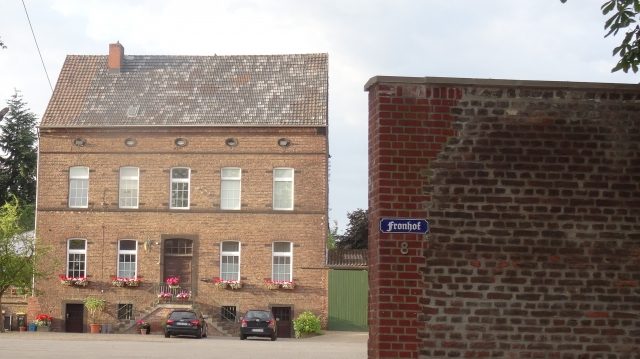 Büsdorf Manor