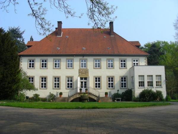 Langelage Manor