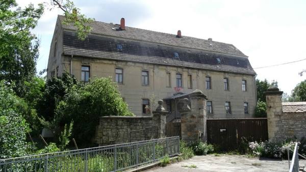 Flurstedt Manor
