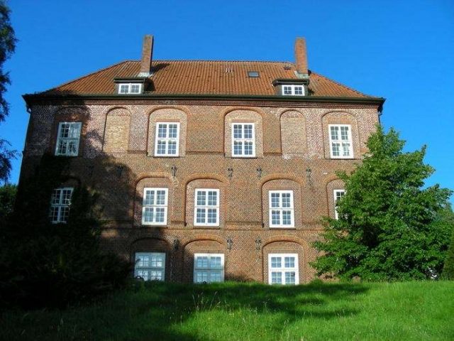 Agathenburg Castle