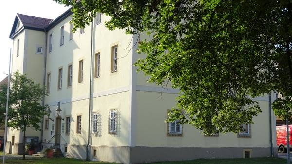 Neues Schloss Gräfentonna