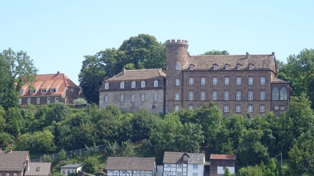 Schloss Herstelle