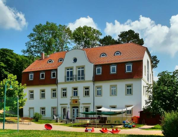 Lüttewitz Manor
