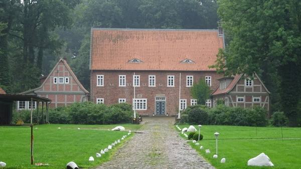Poggemühlen Manor