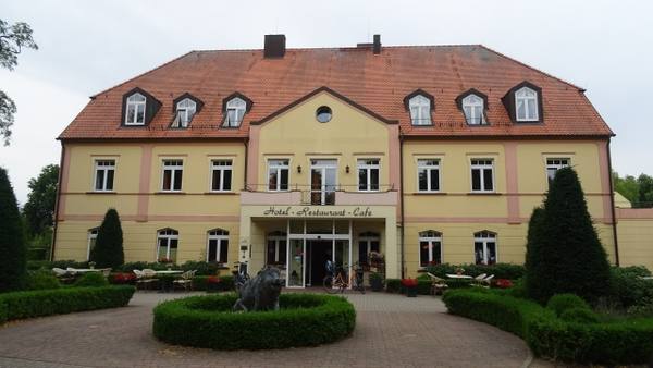 Sparow Manor