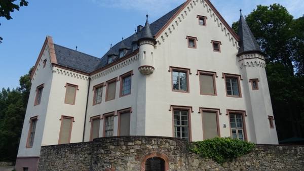 Hinteser Schloss Heusenstamm