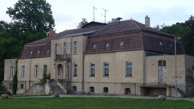 Grünow Manor