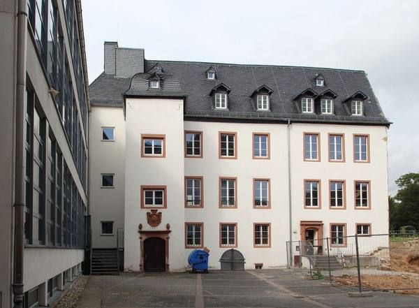 Kronberger Hof Manor