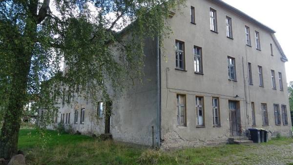 Klockow Manor