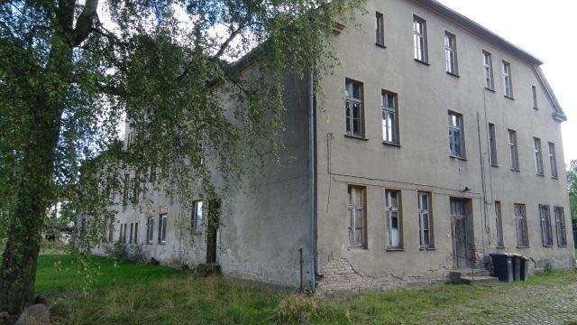 Klockow Manor