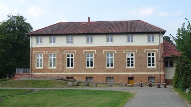 Petershagen Manor