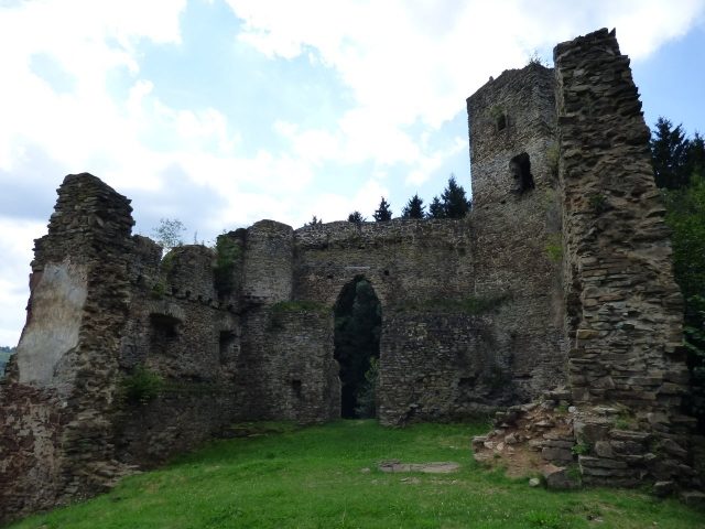 Neublankenheim Castle