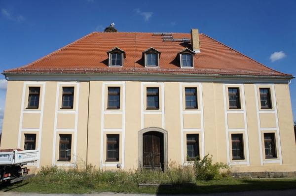 Loga Manor