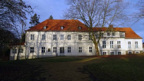 Möglin Manor