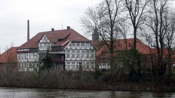 Behr Manor