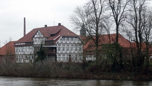 Behr Manor
