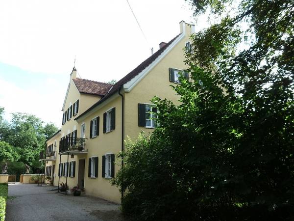 Ellgau Castle