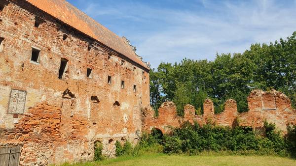 Pieniężno Castle