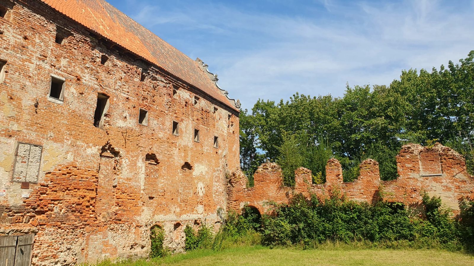 Pieniężno Castle
