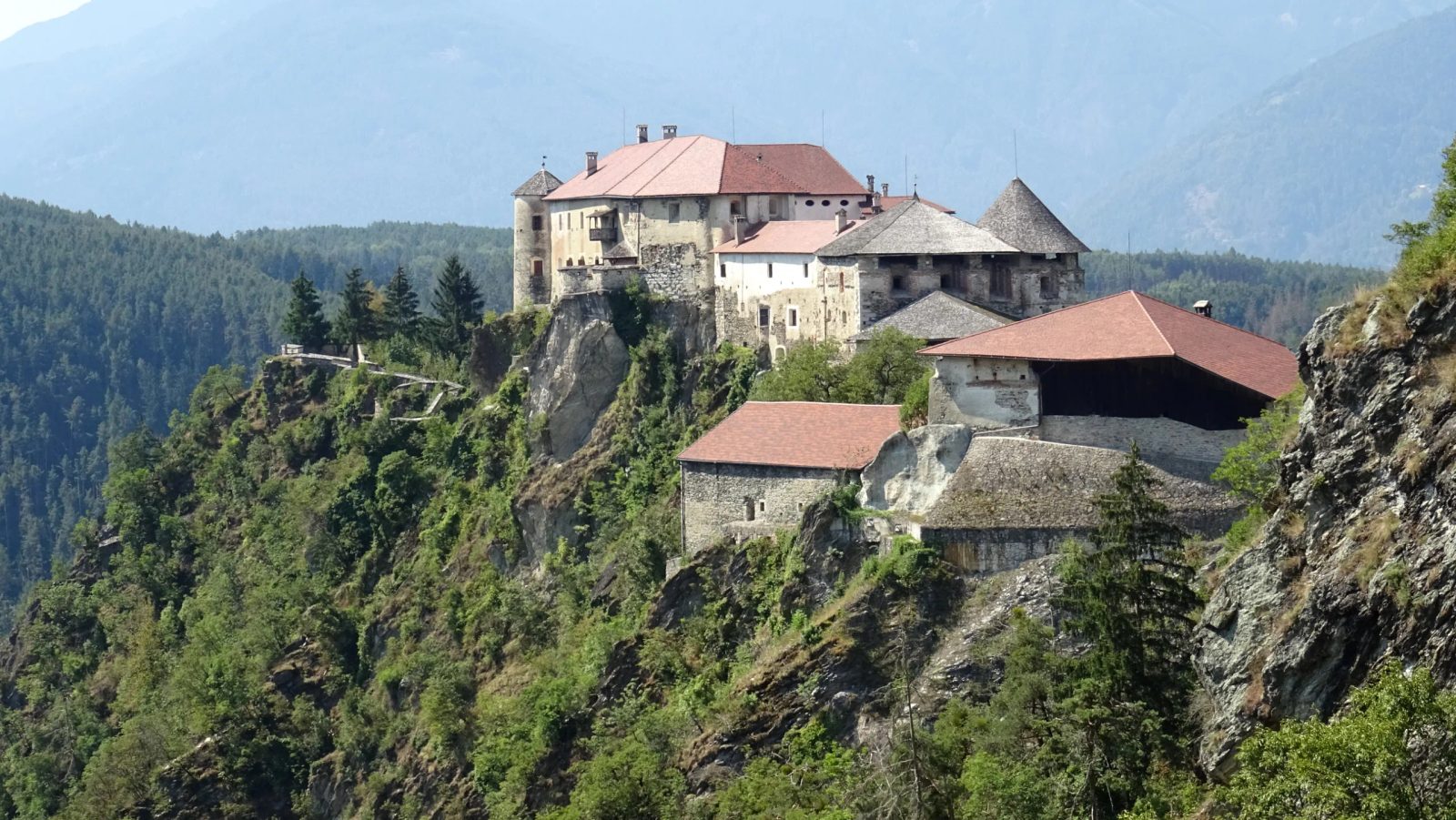 Schloss Rodenegg