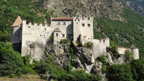 Kastelbell Castle
