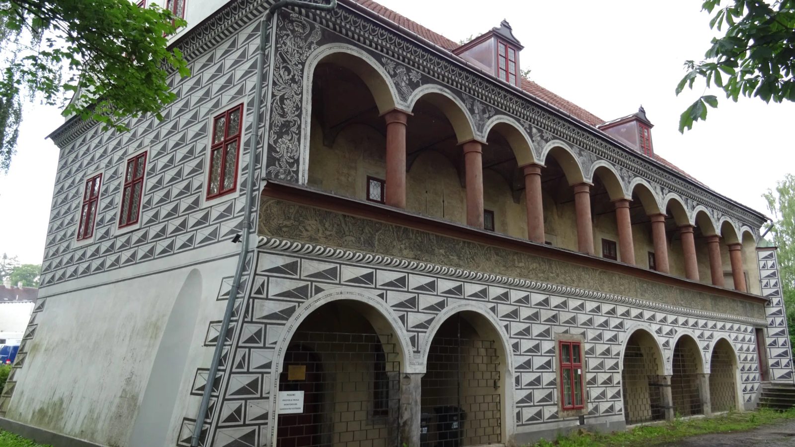 Château de plaisance Rotes Haus