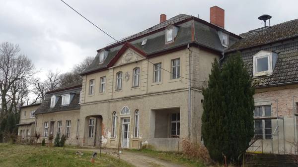 Ihlow Manor