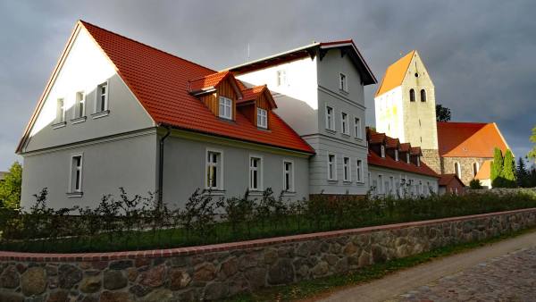 Bietikow Manor