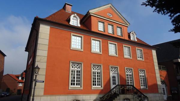 Monnich Manor