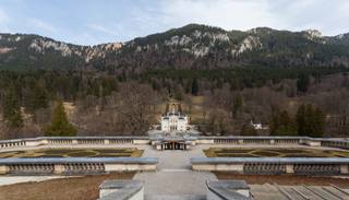 Palace and water parterre