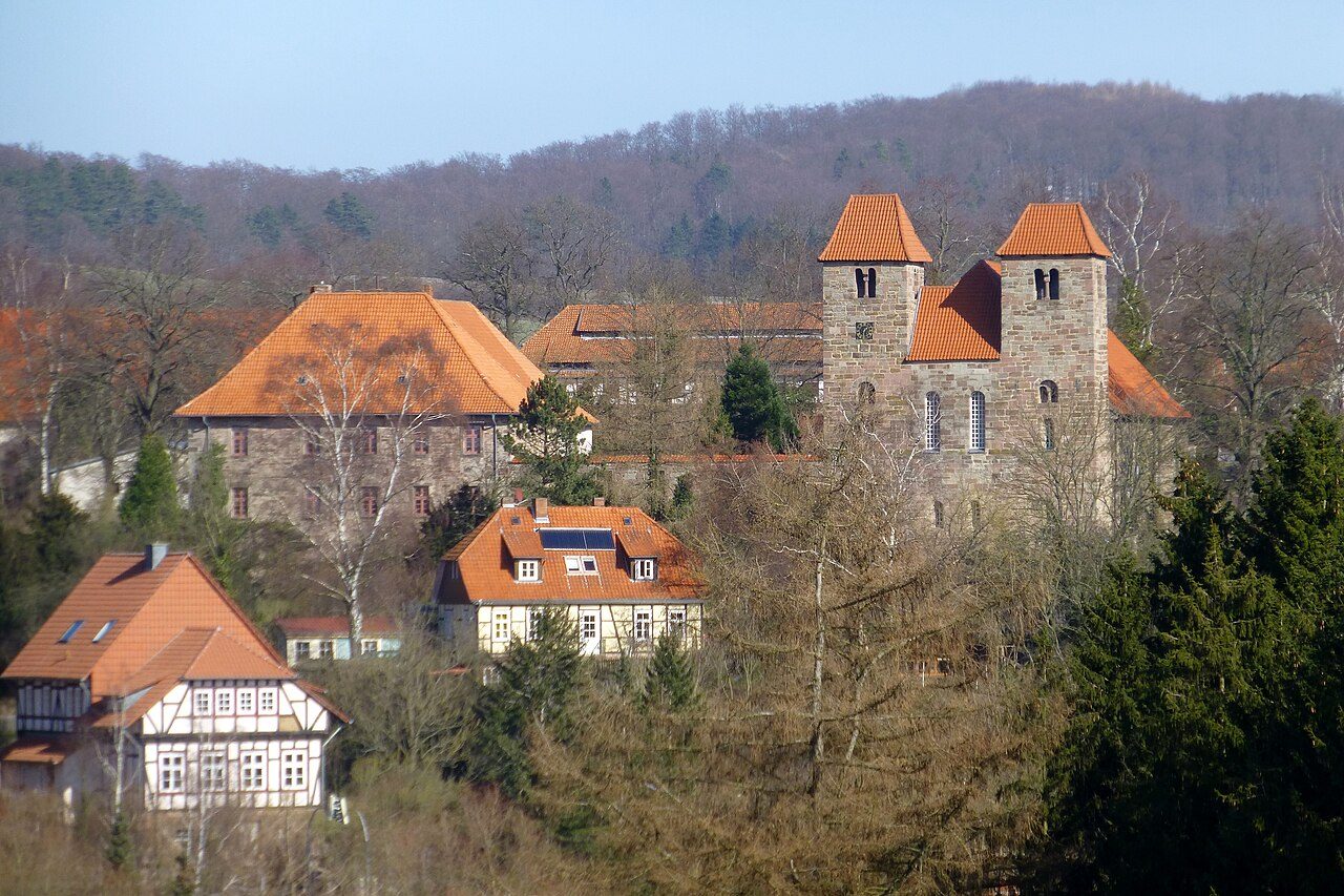 Kollegiatstift, später Benediktinerkloster Reinhausen
