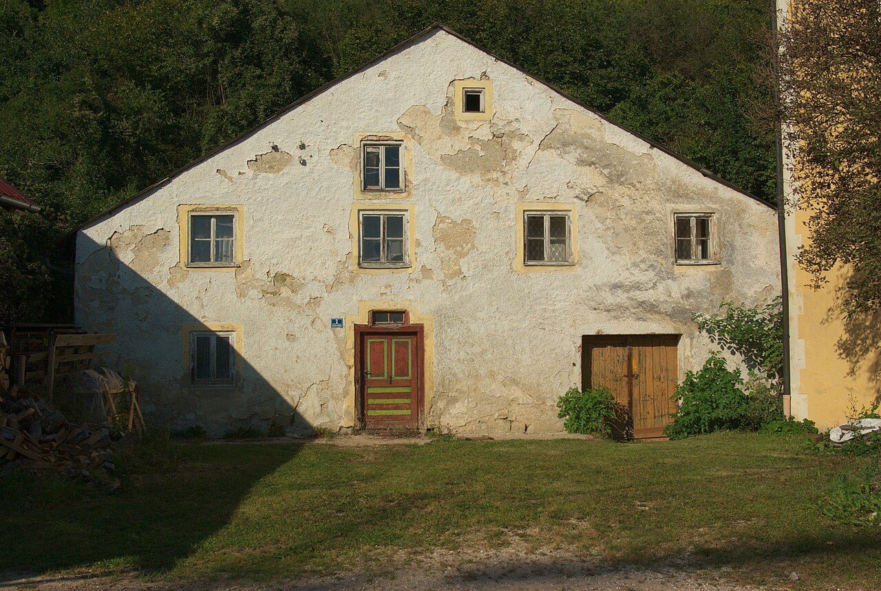 Kellergebäude eines Amtshofs des ehemaligen Benediktinerklosters Prüfening