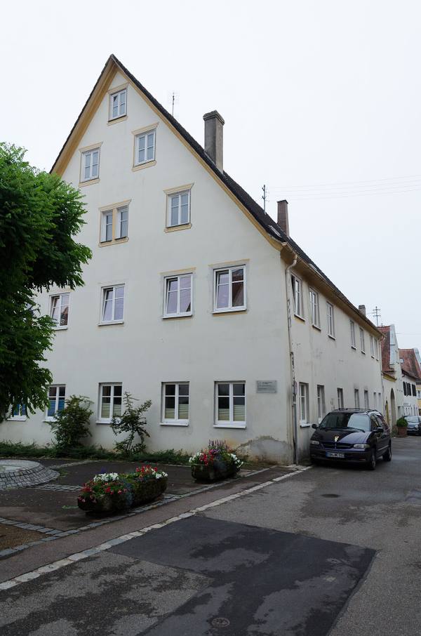 Ehemaliges Jesuitenkloster, jetzt Wohn- und Geschäftshaus
