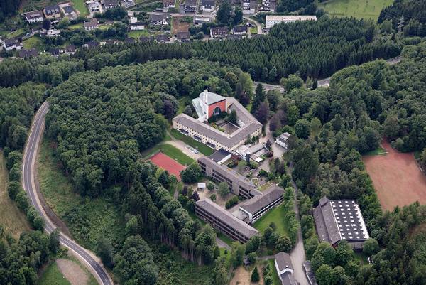 Kloster und Gymnasium Maria Königin