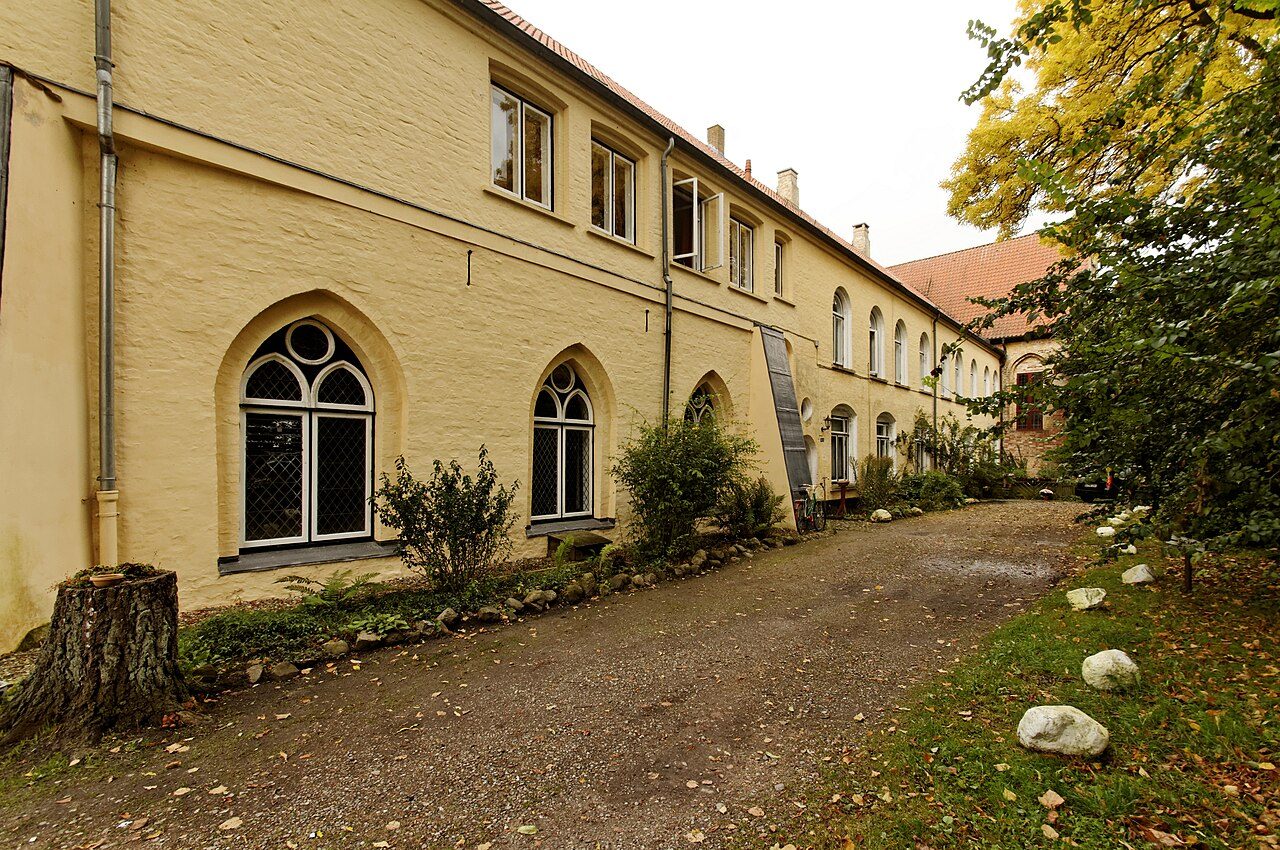 Kloster St. Johannis: Klausurgebäude mit Schwahl, Remter und Kapitels