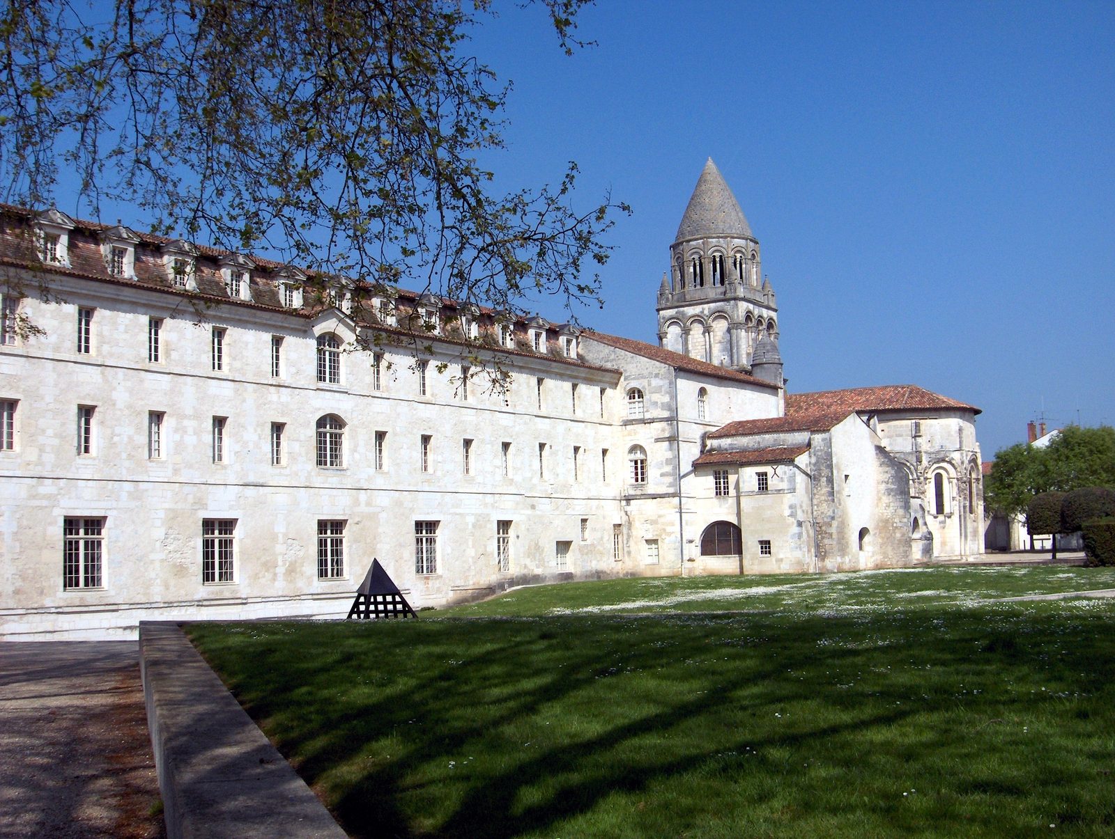 Abbaye aux Dames Saintes