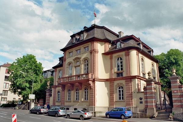 Hutten Castle
