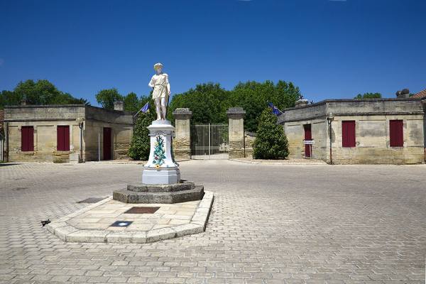 Château de Lamarque