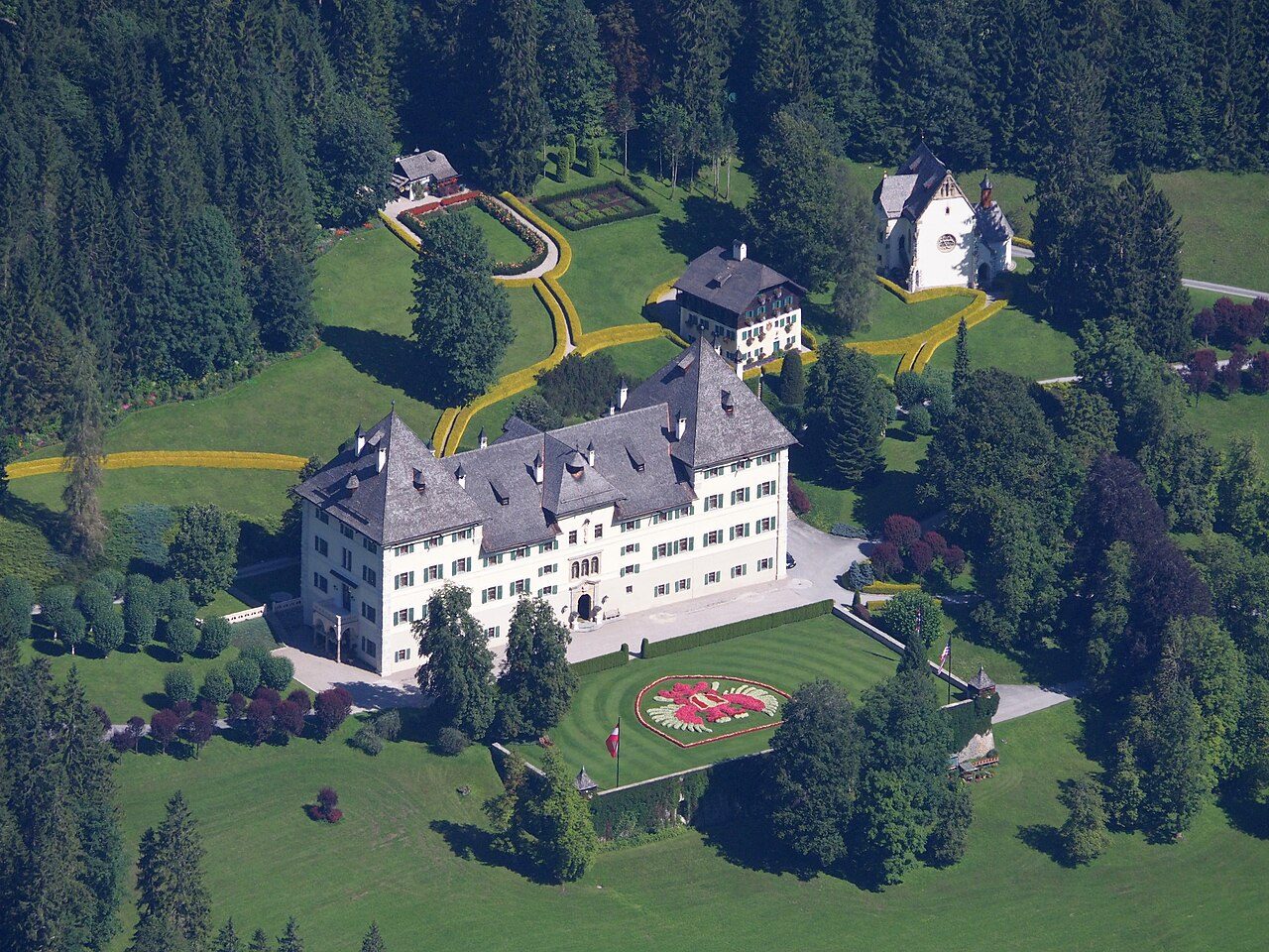 Blühnbach Castle