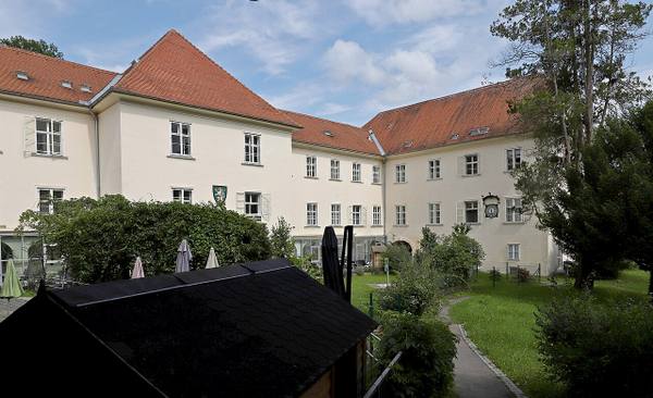 Rosenhof Castle
