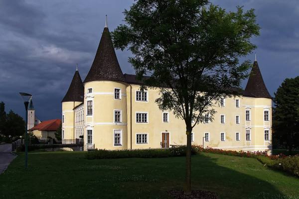 Weinzierl Castle