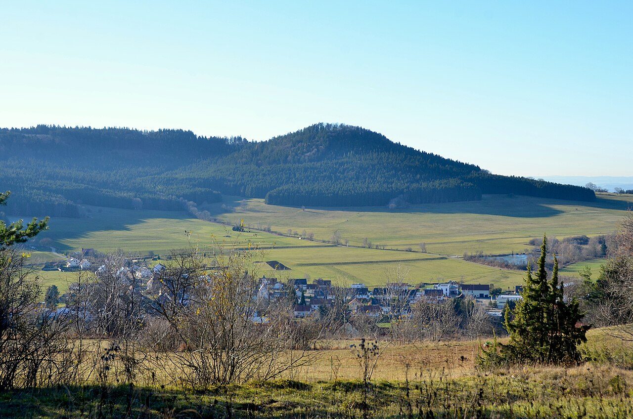 Oberhohenberg Castle (Ruin)